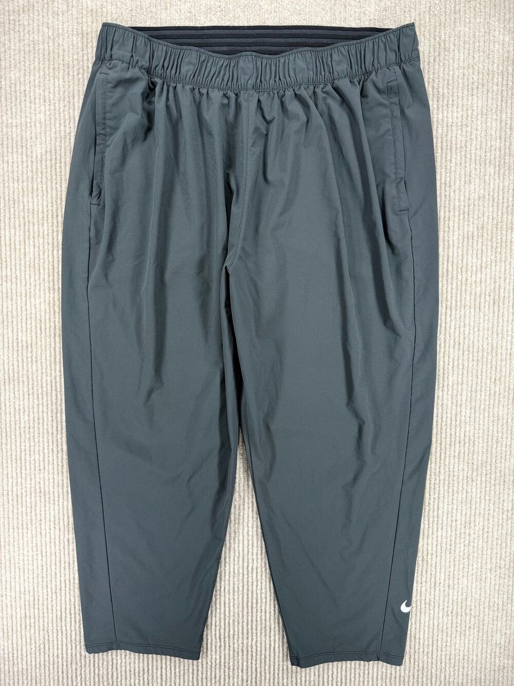 Nike Black Dri-Fit Essential 7/8 Running Pants Plus Size 1X Cropped
